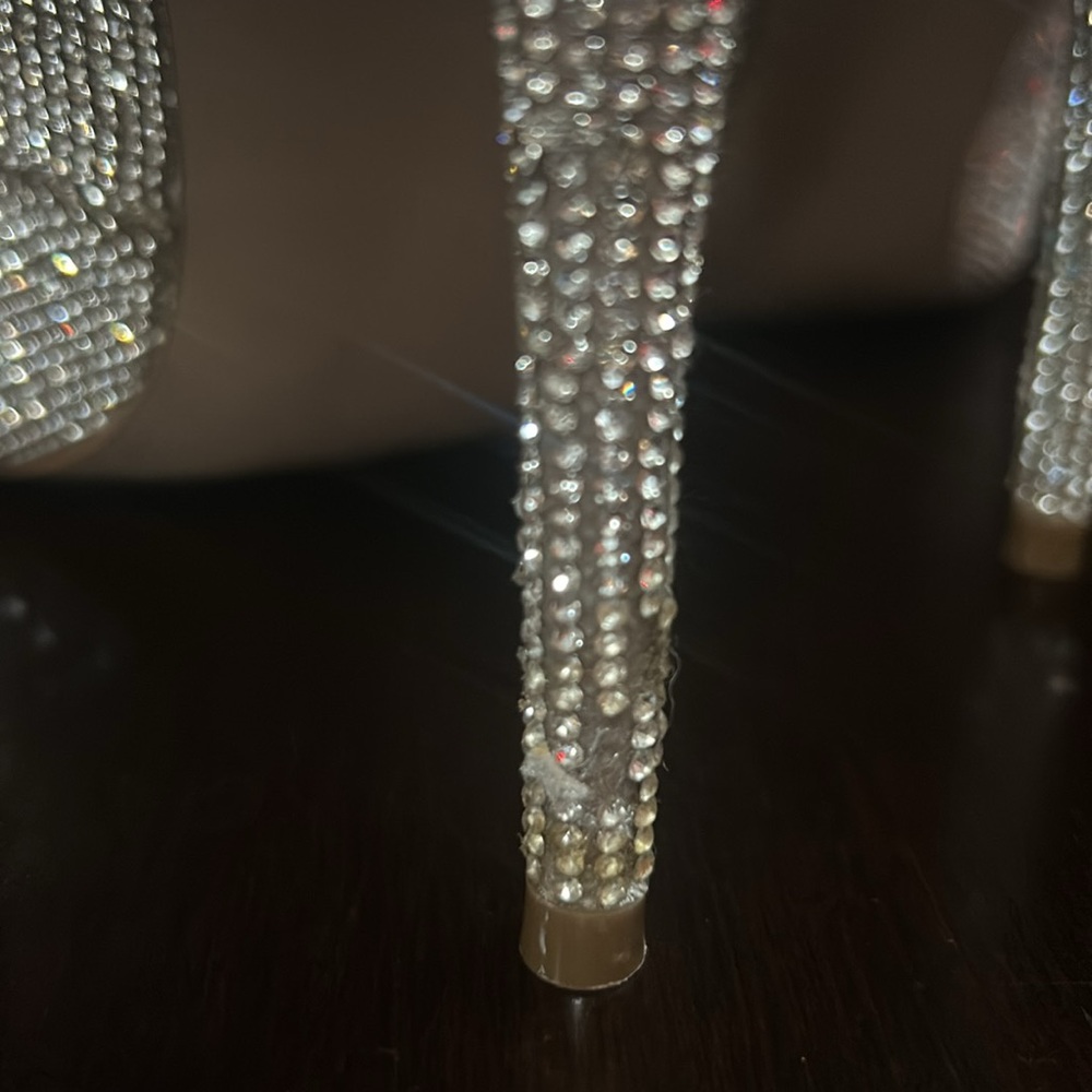 Steve Madden Daisy Lime crystal stilettos.  Never worn sold out size 6 1/2 - Picture 3 of 6